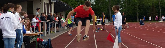 Bild: 350 Leichtathleten k&auml;mpfen um die begehrten Pl&auml;tze auf dem Siegertreppchen