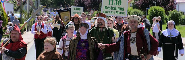 Bild: 1050 Jahre Uthleben - Historischer Festumzug