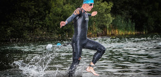 Bild: F&uuml;r die Starter des Nordh&auml;user Doppels (26./27.02.) geht es anders als beim ICAN Nordhausen im August beim Schwimmen in das &uuml;berdachte Hallenbad.