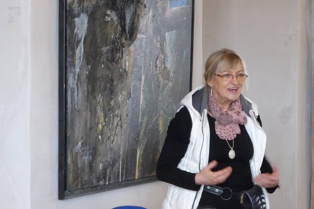 Bild: Kisker in der Ausstellung