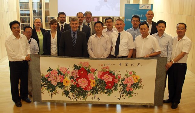 Bild: Chinesen im Rathaus