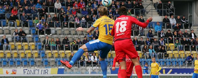 Bild: Pichinot im Luftduell