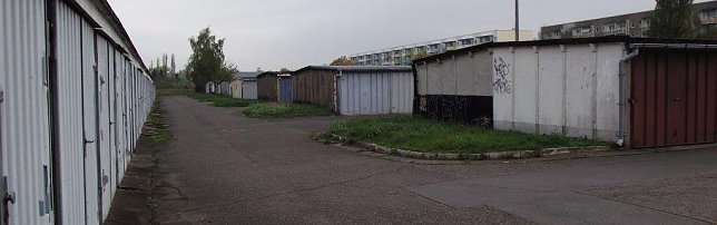 Bild: Vermietet, verpachtet - der Blick auf den Komplex in der Hardenbergstra&szlig;e
