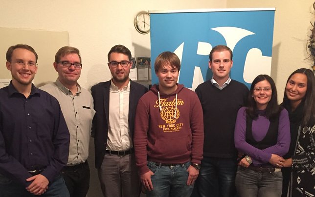 Bild: Von links: Andreas Zamboni, Chris Schr&ouml;der, Hans-Georg Creutzburg, Arne Lommerzheim, Angie Ehrlich, Carolina Lechner