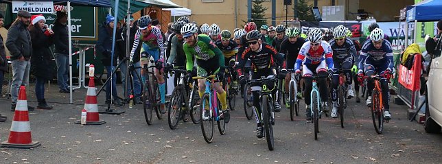 Bild: Adventscross im Gehege
