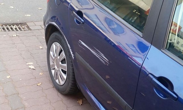 Bild: Auto demoliert