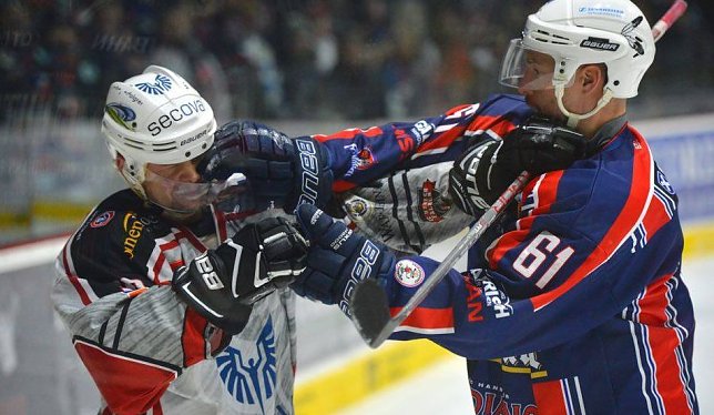 Bild: Erik Pipp im Clinch