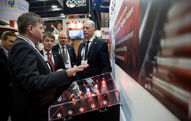 Bild: Messe-Besuch in Kaliformien