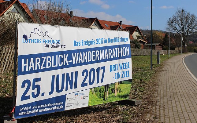 Bild: Werbung f&uuml;r den Wandermarathon in Neustadt