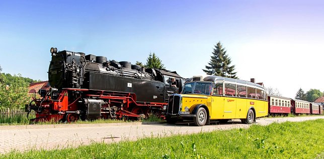 Bild: Oldtimer erg&auml;nzt Schienenersatzverkehr