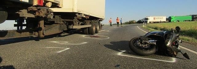 Bild: Schwerer Unfall auf B4