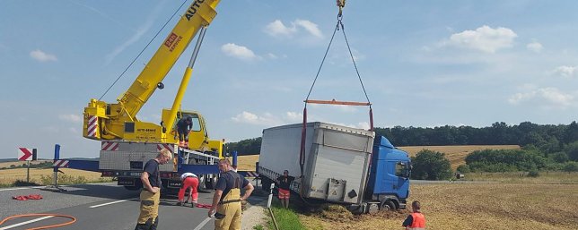 Bild: Im Feld festgefahren
