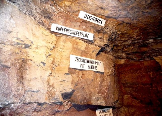 Bild: Geologisches Fenster in der Langen Wand