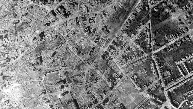 Bild: Luftbildaufnahme vom 8. April 1945