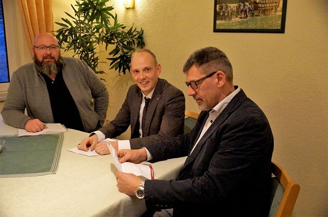 Bild: Kai Christ, Daniel Braun und Uwe Grunwald sprachen &uuml;ber Sorgen und N&ouml;te der Polizeibeamten
