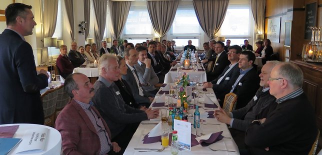 Bild: Mitgliedertreff des NUV