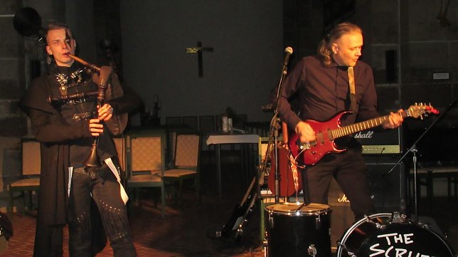 Bild: the scruffy mutts in der Frauenbergkirche