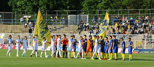 Bild: Lok gegen Wacker