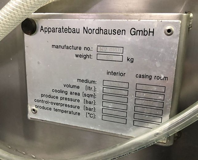 Bild: Typenschild an der Bierbrauerei Chinggis Beer in Ulaanbaatar