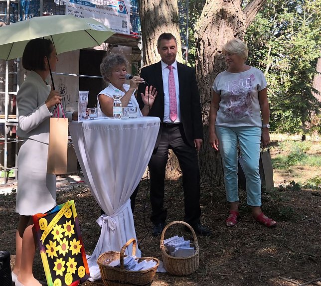 Bild: Dank an Wolfgang Asche f&uuml;r sein Engagement