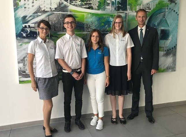 Bild: Von links: Sandra Nikoleizig, Steve-Rupert Reichelt, Paula Kramer, Rebecca Gerlach, Sven D&ouml;rmann