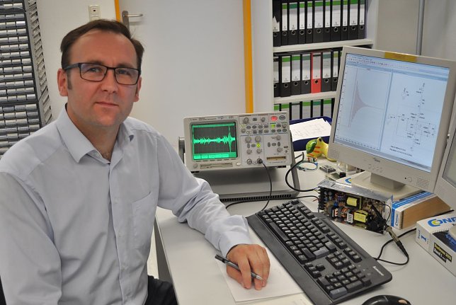 Bild: Marco Hartung an seinem Labor-Arbeitsplatz
