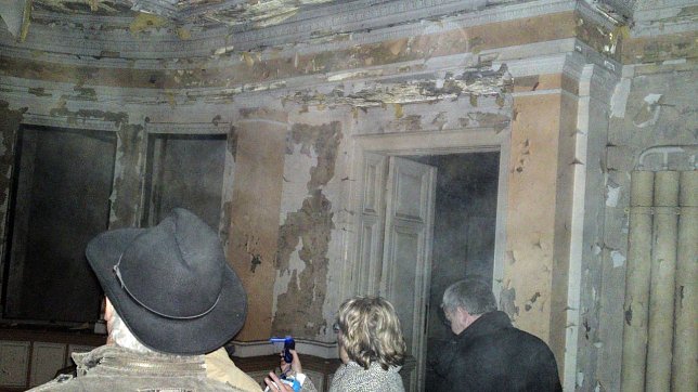 Bild: Lindenhof besichtigt