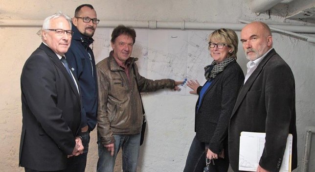 Bild: Von rechts: Peter Spannaus, Inge Klaan, Elko Vopel, Dominique Brandl und Rolf G&ouml;ppel
