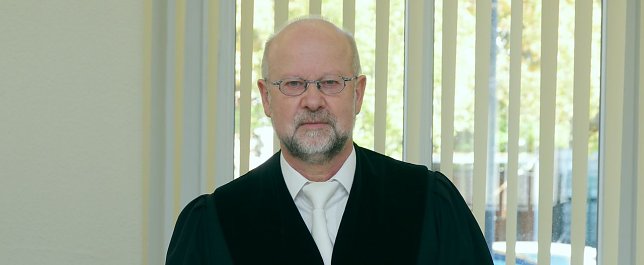 Bild: Direktor J&uuml;rgen Fuchs leitete heute zum letzten Mal eine Sitzung