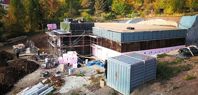 Bild: Neuer Hochbeh&auml;lter in BLeicherode