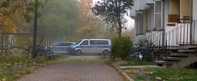 Bild: Polizei im Einsatz in der Robert-Blum-Stra&szlig;e