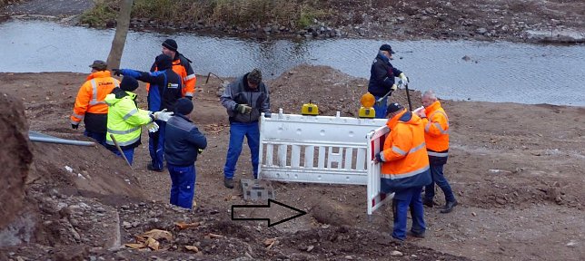 Bild: Letzte Vorbereitungen f&uuml;r die Entsch&auml;rfung
