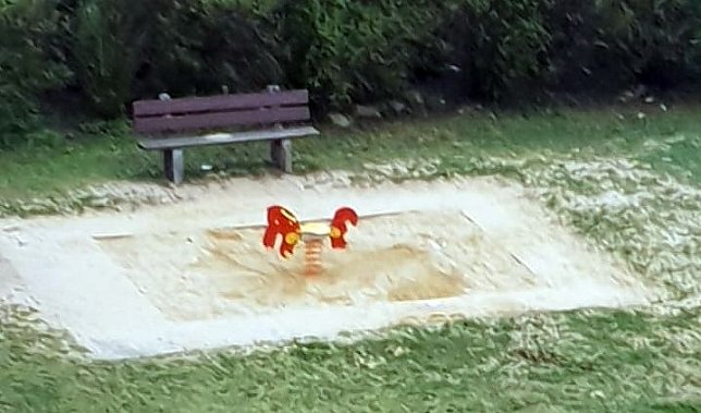 Bild: Mitten im Sandkasten