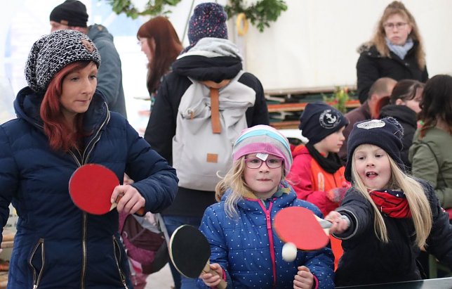 Bild: Tischtennis-Hofmeisterschaft in Wollersleben