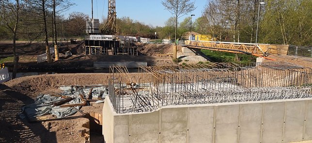 Bild: Hier entsteht die neue Br&uuml;cke &uuml;ber die Zorge bei Bielen.