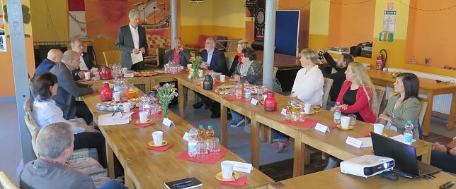 Bild: Geburtstagsparty mit Minister