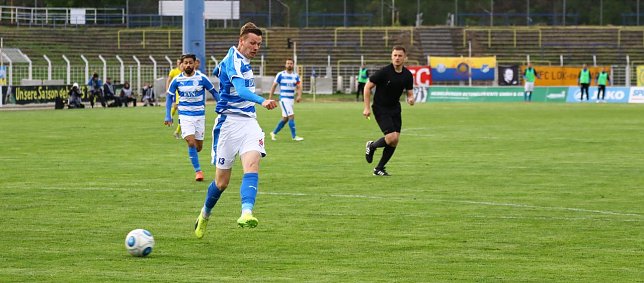 Bild: Oliver Genausch auf dem Weg zum Siegtreffer