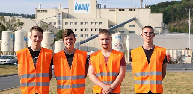 Bild: F&uuml;r die Vier hat die Ausbildung begonnen
