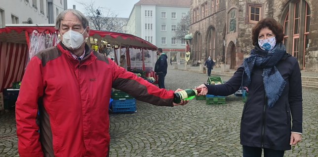 Bild: Andreas Heise &uuml;bergibt nach 21 Jahren an Katrin Schiel