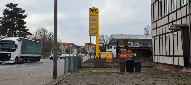Bild: An der Jet-Tankstelle wird in diesem Monat gearbeitet