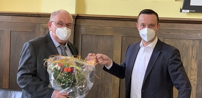 Bild: In der zur&uuml;ckliegenden Woche gab Egon Primas das Amt des Vorsitzenden der CDU-Kreistagsfraktion an Ren&eacute; Fullmann ab