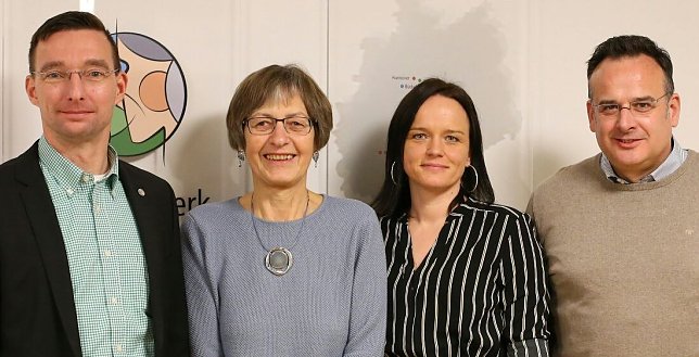 Bild: Von links: Christian D&ouml;ring, Dr.med. Hannelore Pientka, Madeleine Dornh&ouml;fer (Leiterin der Akademie), Dirk Scholz