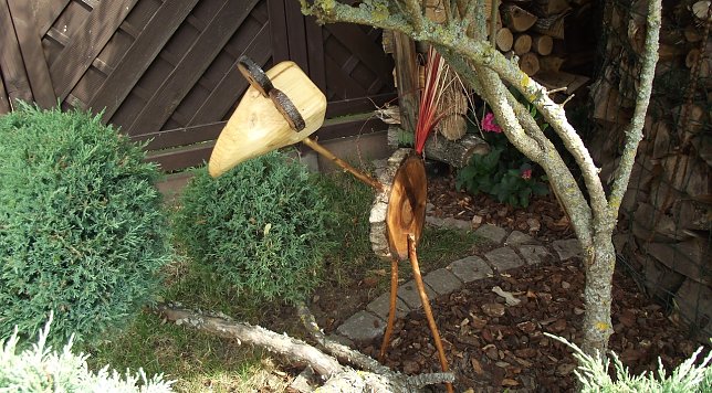 Bild: Holzschnitzereien von Detlef Helbing