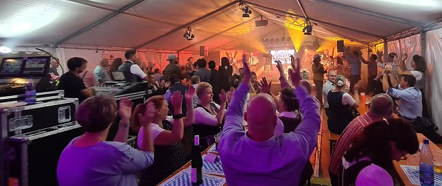 Bild: Oktoberfest in Neustadt