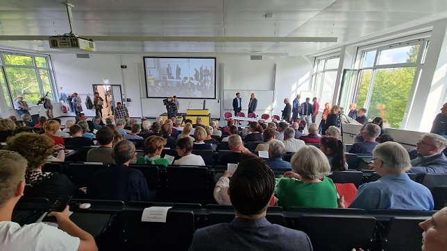 Bild: Blick in den H&ouml;rsaal
