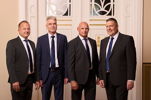 Bild: Das Quartett leitet die gr&ouml;&szlig;te Genossenschaftsbank Th&uuml;ringens: Marco Schmidt, Ralf Schomburg, Peter Herbst, Mario Werneburg (von links)