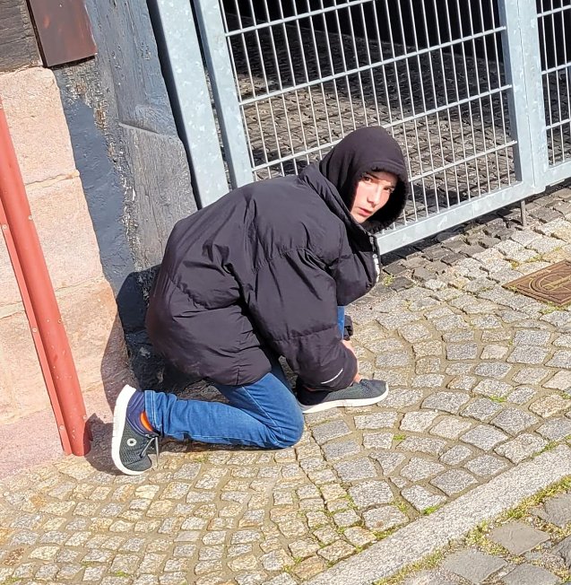Bild: Wer erkennt diese Person?