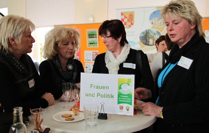 100 Jahre Frauentag in Nordhausen (Foto: J. Piper) 100 Jahre Frauentag in Nordhausen (Foto: J. Piper)
