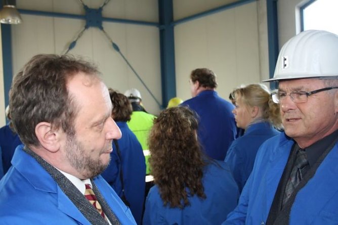 Ausbildungszentrum (Foto: Hans-Jürgen Schmidt) Ausbildungszentrum (Foto: Hans-Jürgen Schmidt)