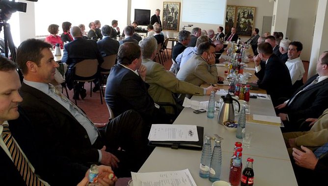 Mitglieder wählten neuen Vorstand (Foto: nnz) Mitglieder wählten neuen Vorstand (Foto: nnz)